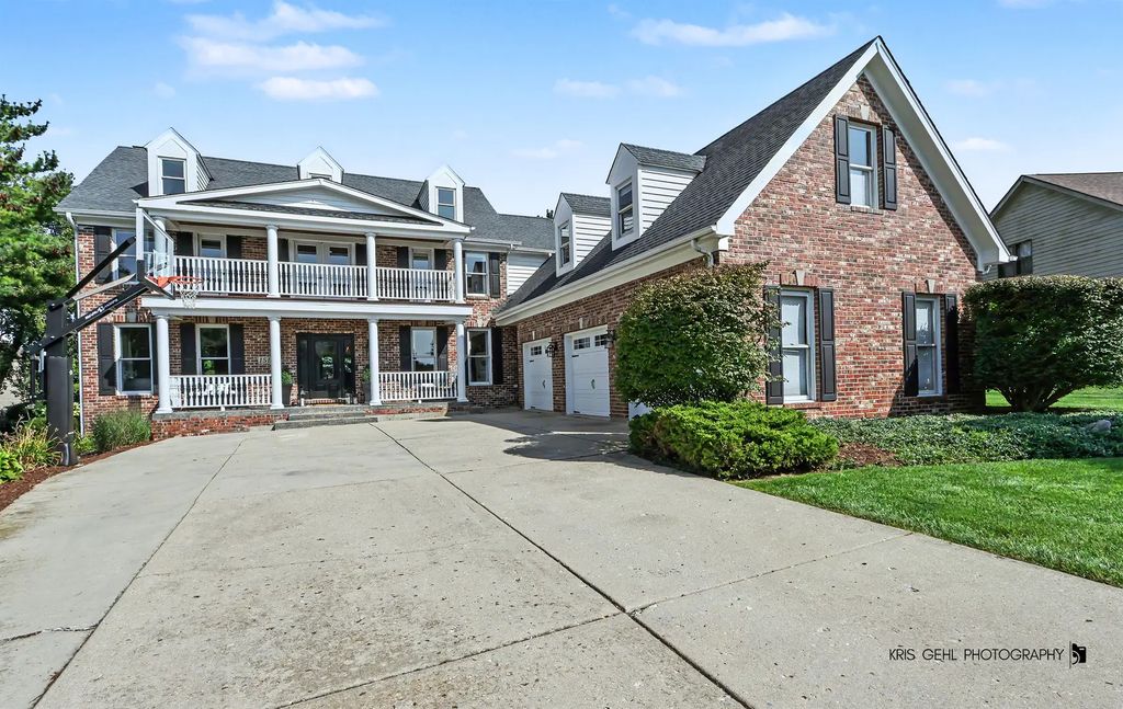 1512 Greenlake Drive, Aurora