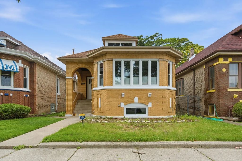 8446 S Marshfield Avenue, Chicago