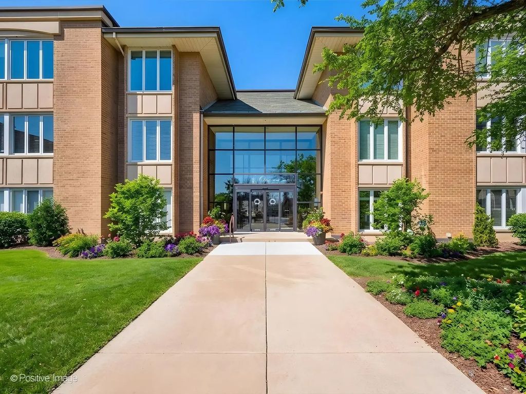 1 Oak Brook Club Drive A310, Oak Brook, 60523