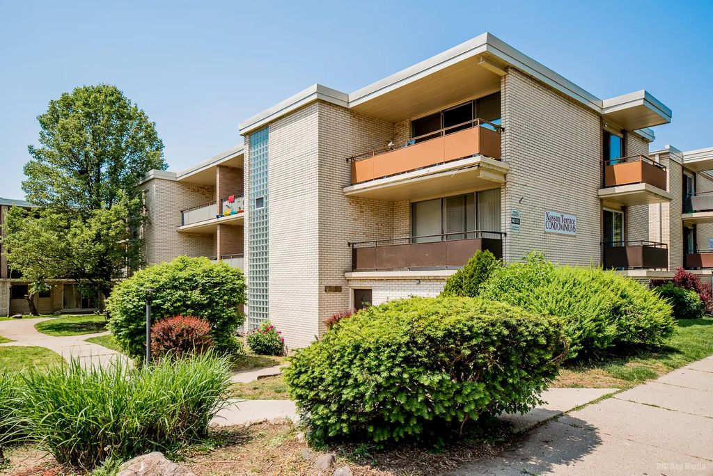 12550 Fairview Avenue 2-2m, Blue Island