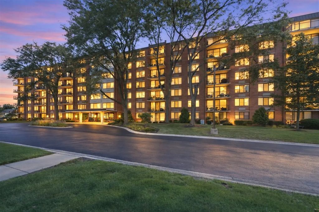 2000 Saint Regis Drive 4h, Lombard