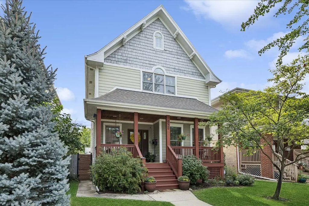 938 Mapleton Avenue, Oak Park