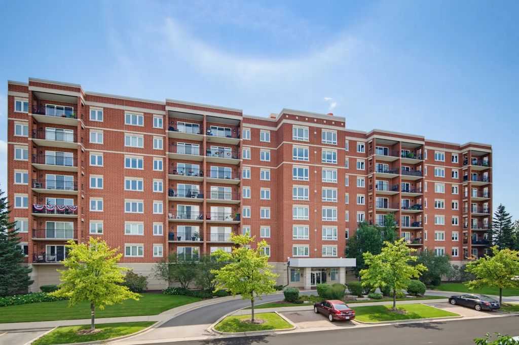 5555 N Cumberland Avenue 901, Chicago, 60656