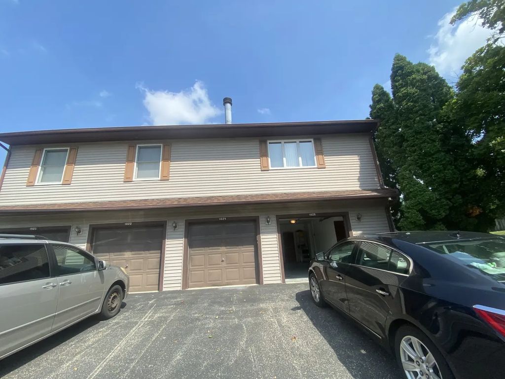 1826 Kerrybrook Court 1826, Sycamore