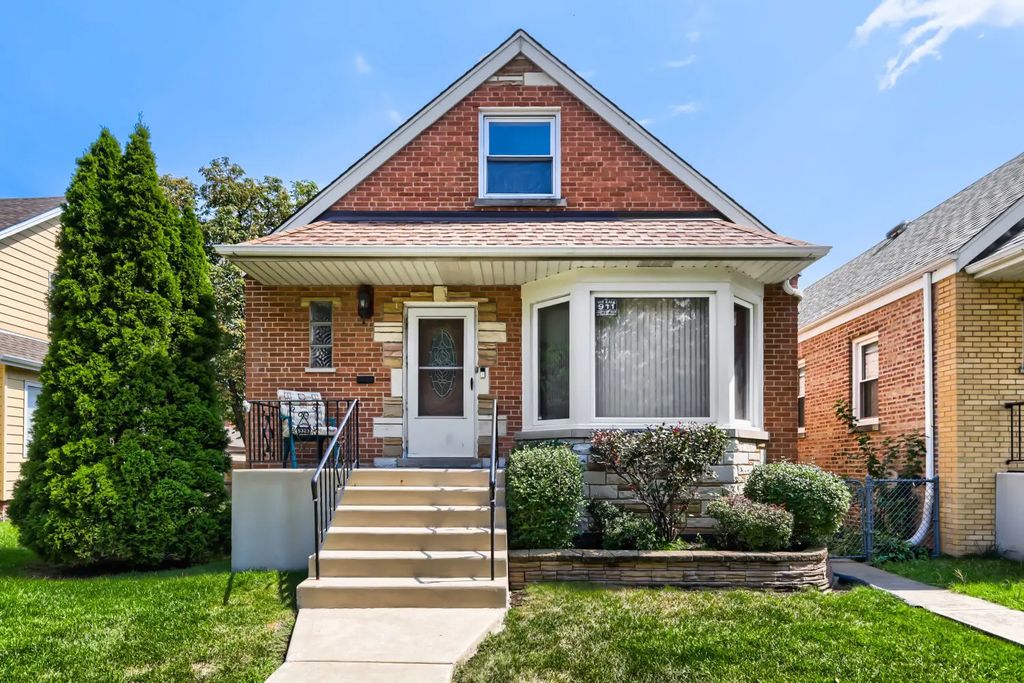 5323 N Natoma Avenue, Chicago