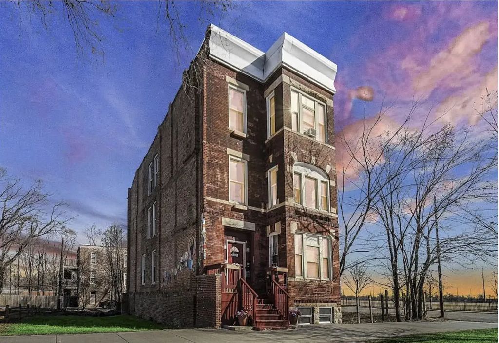 3326 E 90th Street C, Chicago