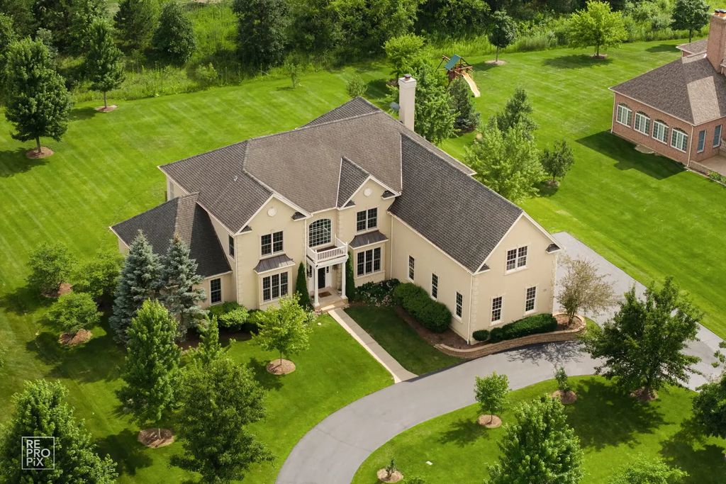 23 Wood Oaks Drive, South Barrington