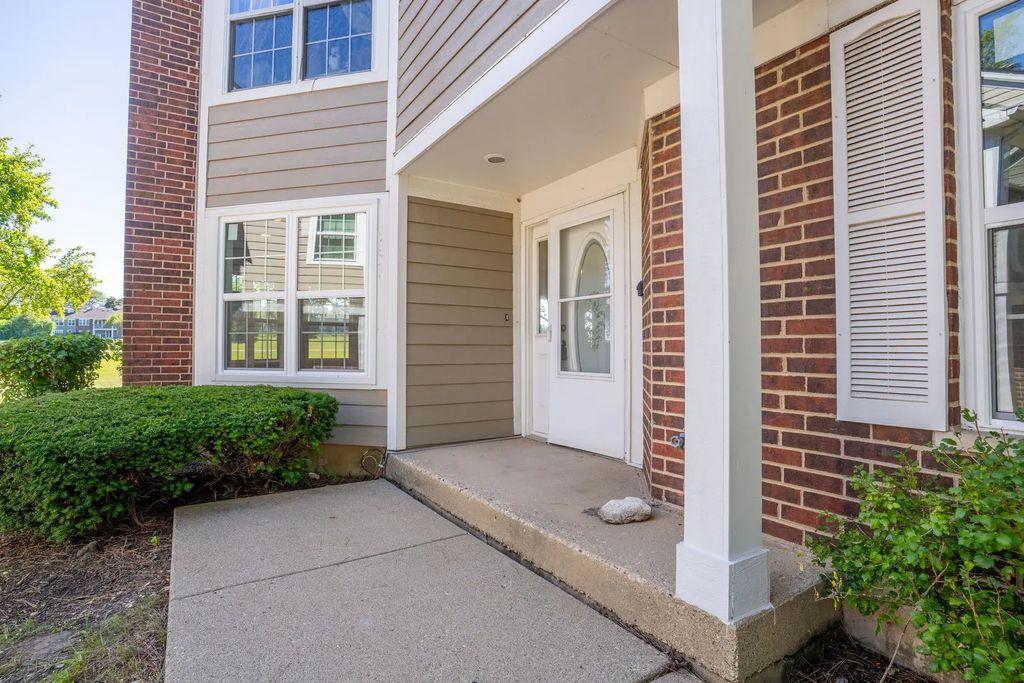 1621 Glengarry Court 1621, Algonquin