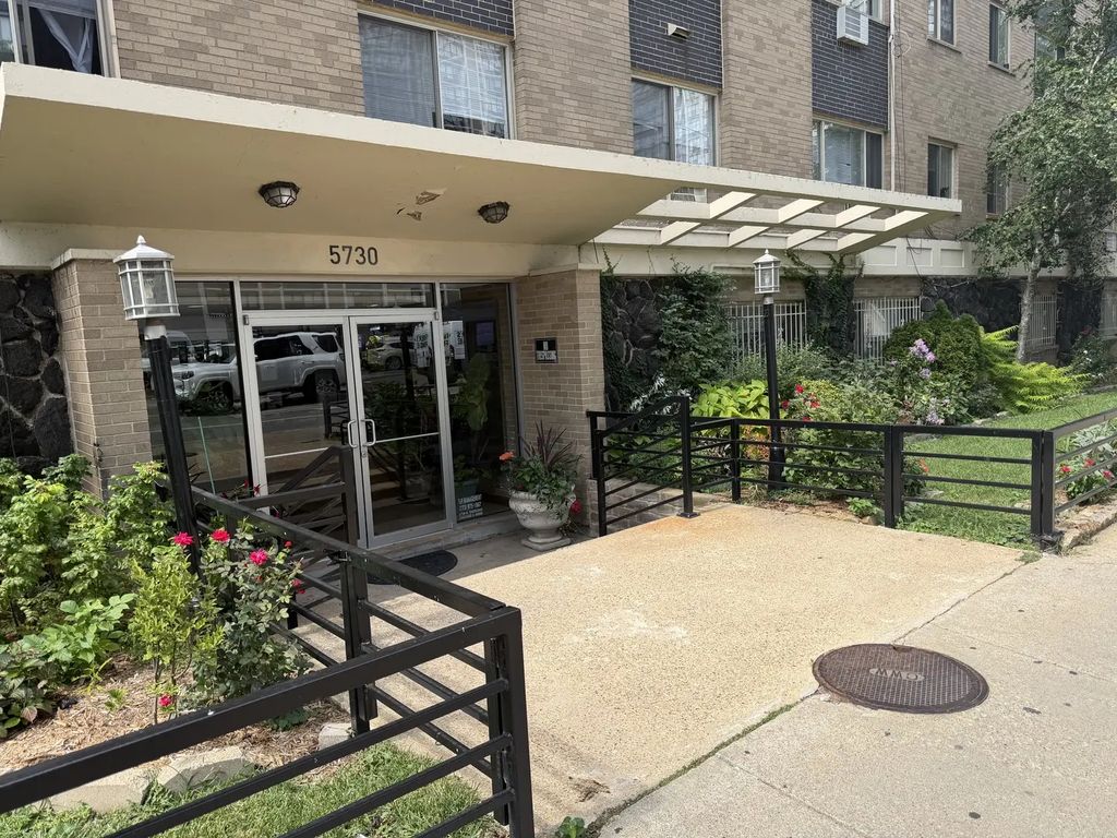 5730 N Sheridan Road 505, Chicago