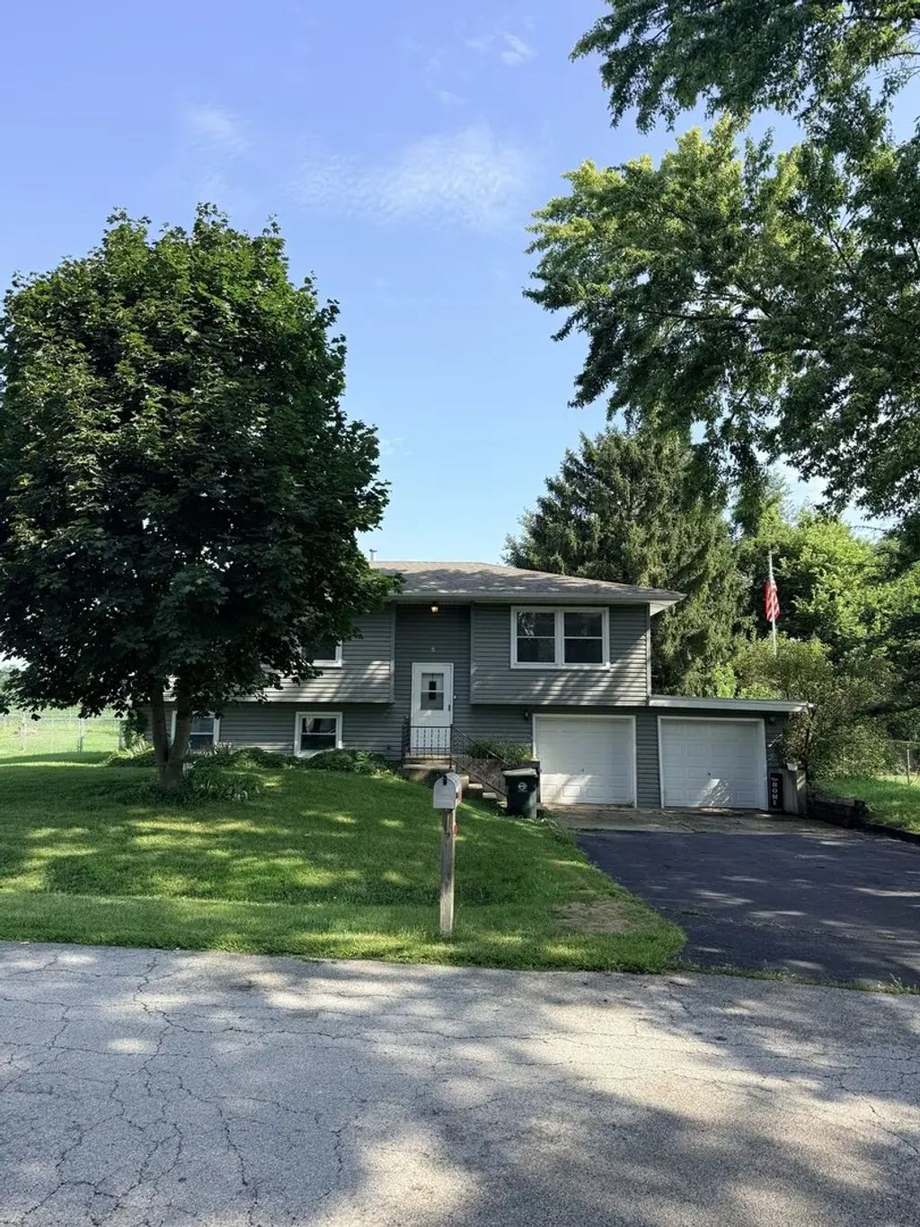 6 Marlin Drive, Oswego