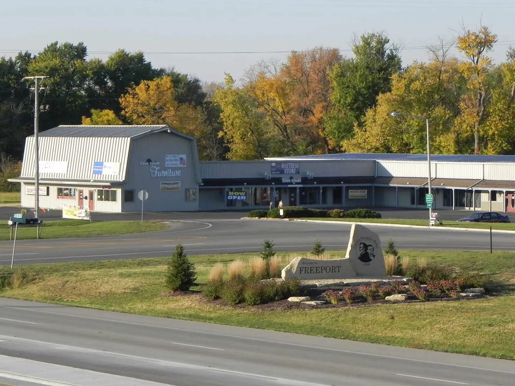 1024 Riverside Drive, Freeport