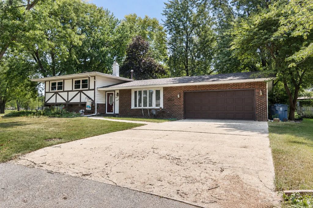 111 Morgan Street, Dwight