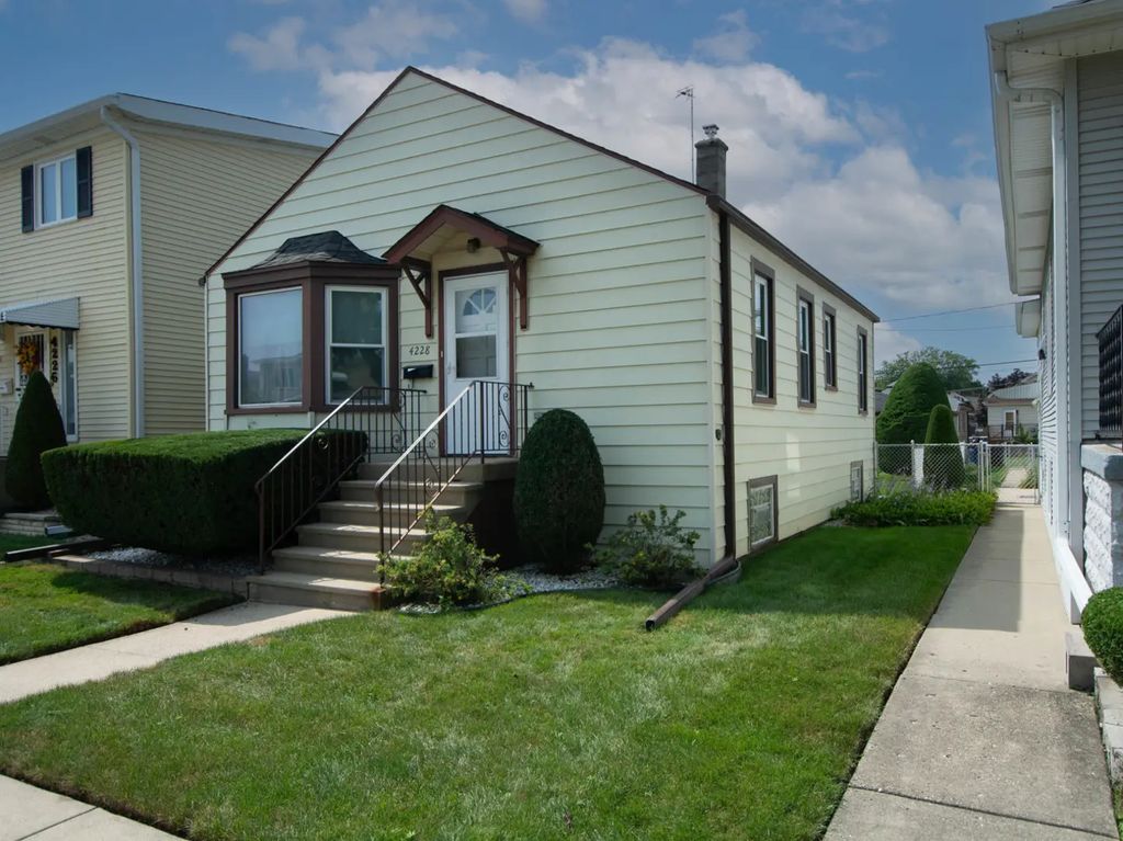 4228 N Overhill Avenue, Norridge