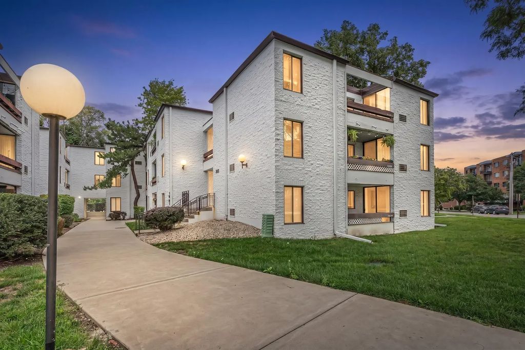 322 W Miner Street 1c, Arlington Heights