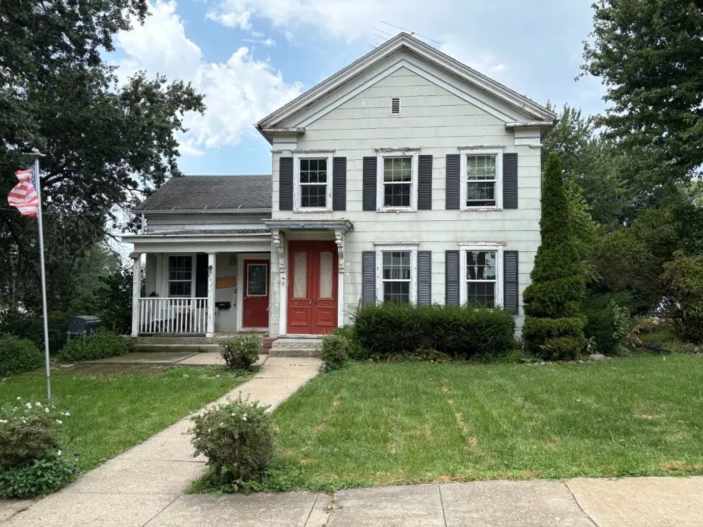 201 S Barber Avenue, Polo