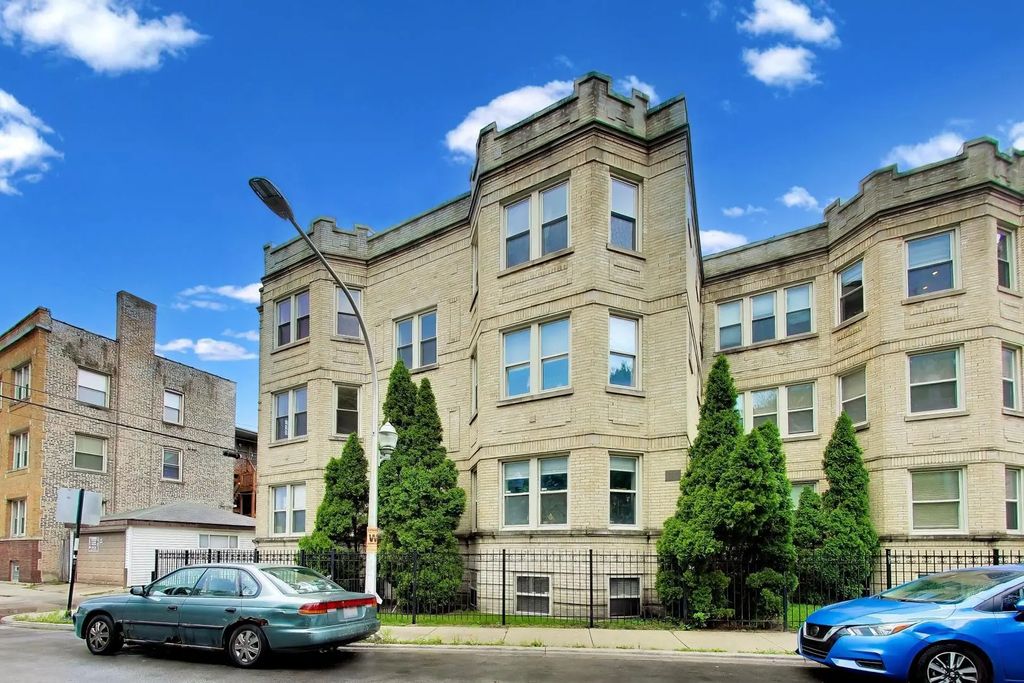 4852 N Sacramento Avenue G, Chicago, 60625