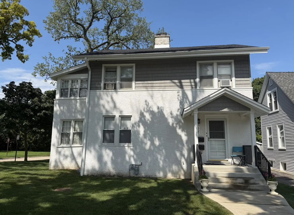 667 Homewood Avenue 2, Highland Park