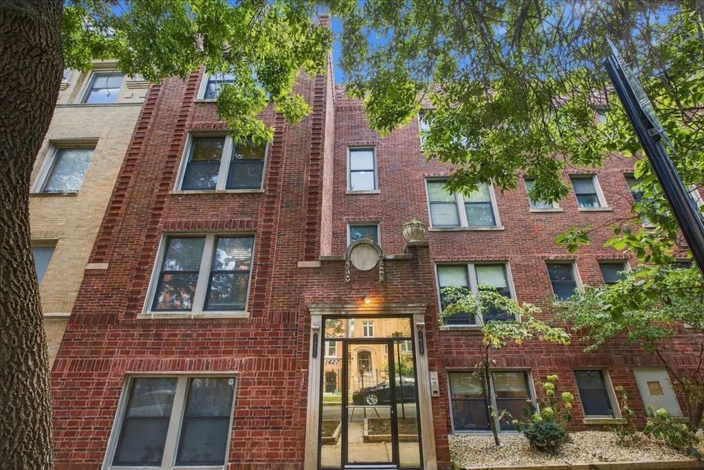 1627 W Columbia Avenue 1e, Chicago