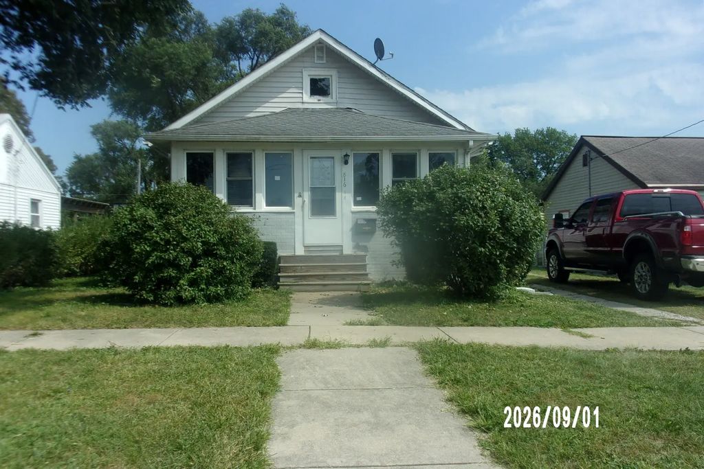 816 S Fifth Street S, Hoopeston