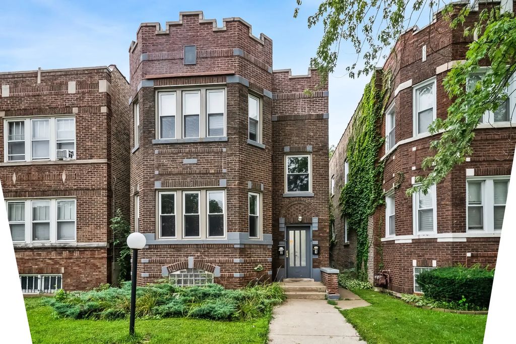 7605 S Calumet Avenue, Chicago, 60619