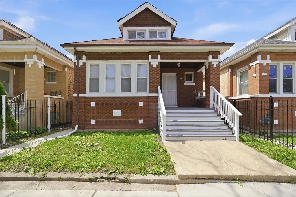 6318 S Fairfield Avenue, Chicago