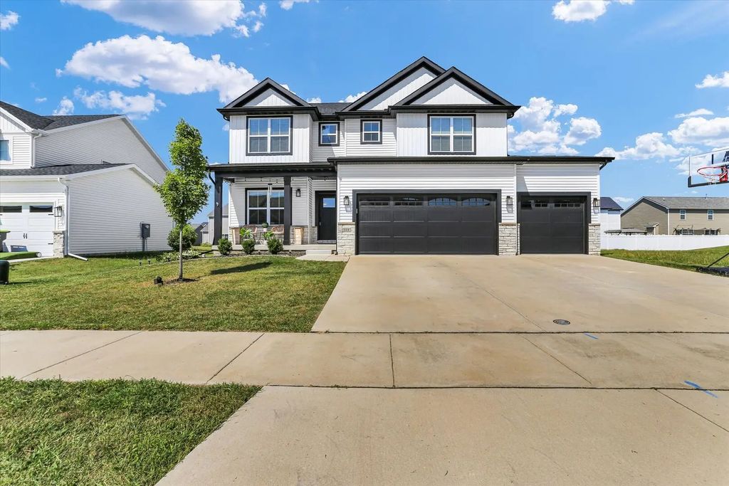 508 Wheatley Drive, Mahomet