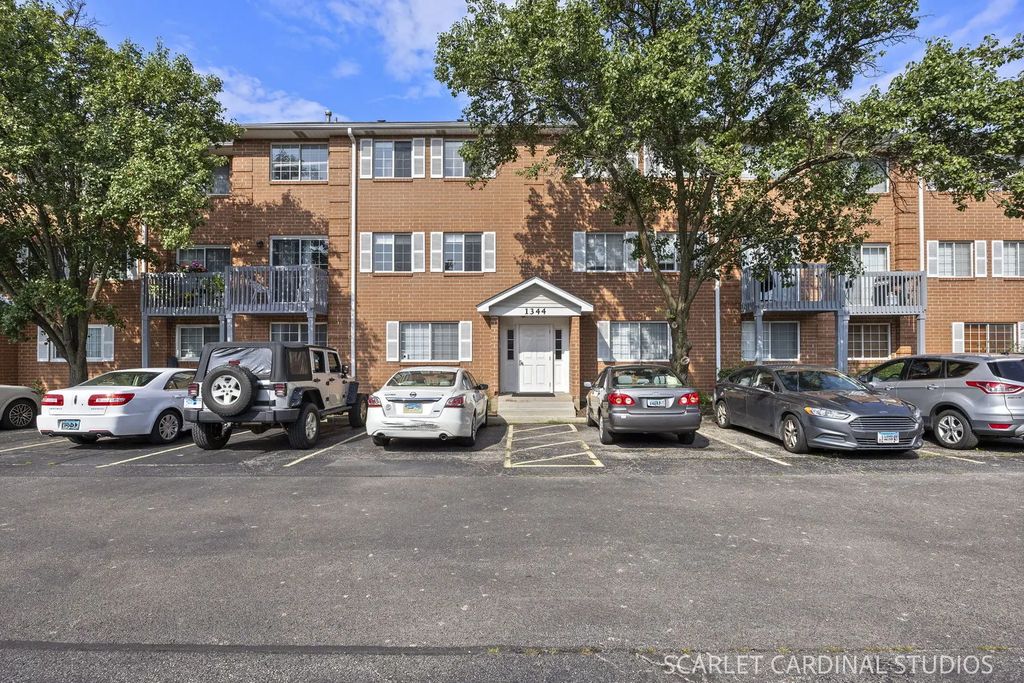 1344 S Lorraine Road F, Wheaton, 60189