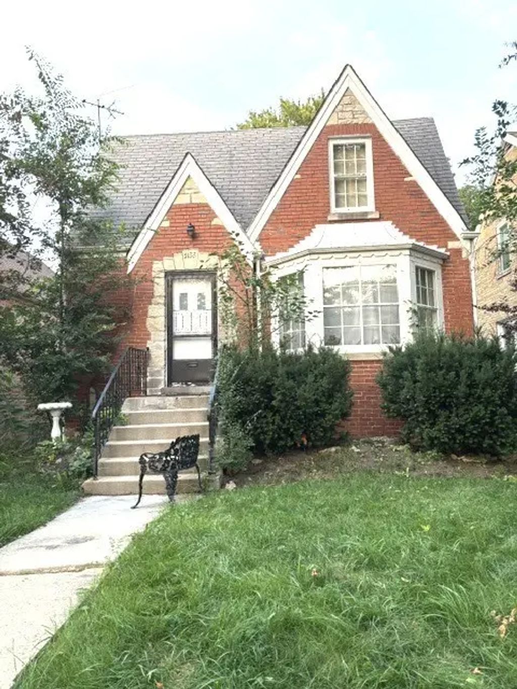5133 N Newcastle Avenue, Chicago