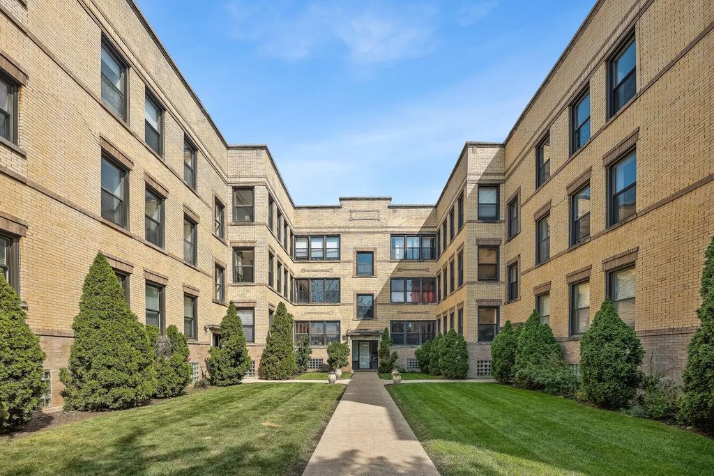 4823 N Kimball Avenue 2, Chicago, 60625