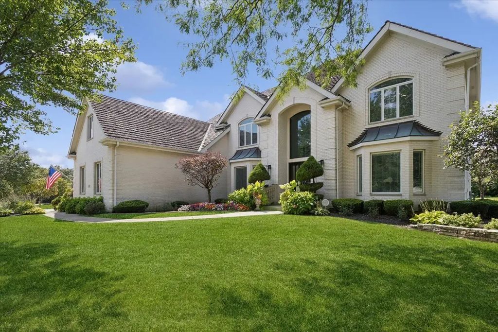 9200 Falling Waters Drive 9200, Burr Ridge