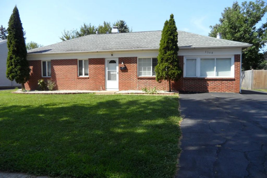 1360 N Elmwood Drive, Aurora