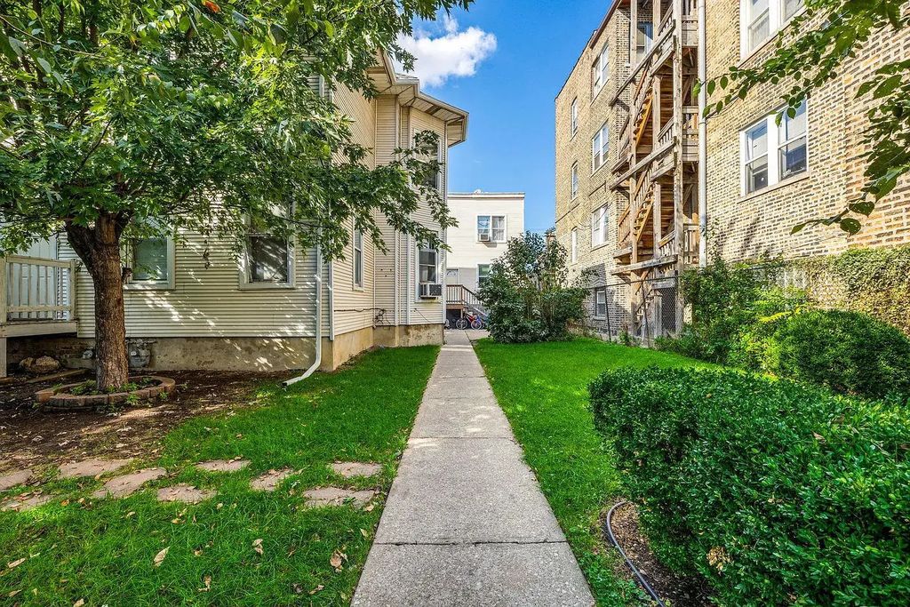 4418 W Armitage Avenue 1r, Chicago