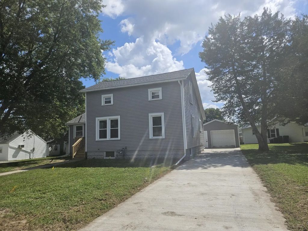 1211 W 5th Street, Rock Falls