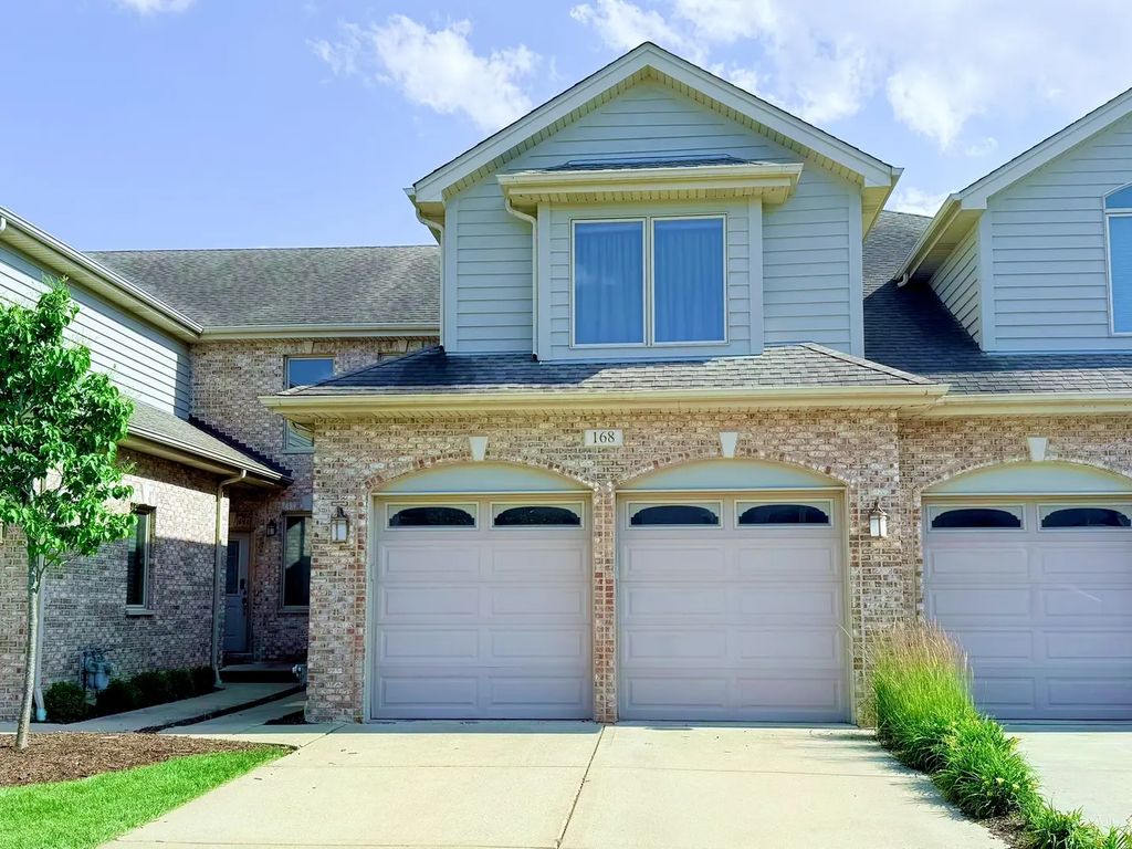 168 Mayo Court, Elmhurst