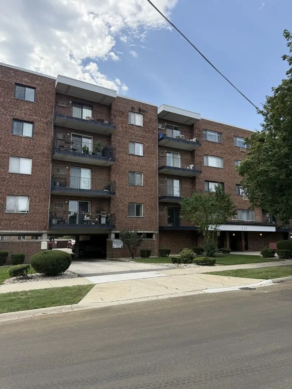 205 W Miner Street 106, Arlington Heights