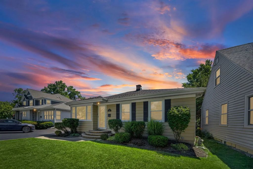 931 N Fernandez Avenue, Arlington Heights