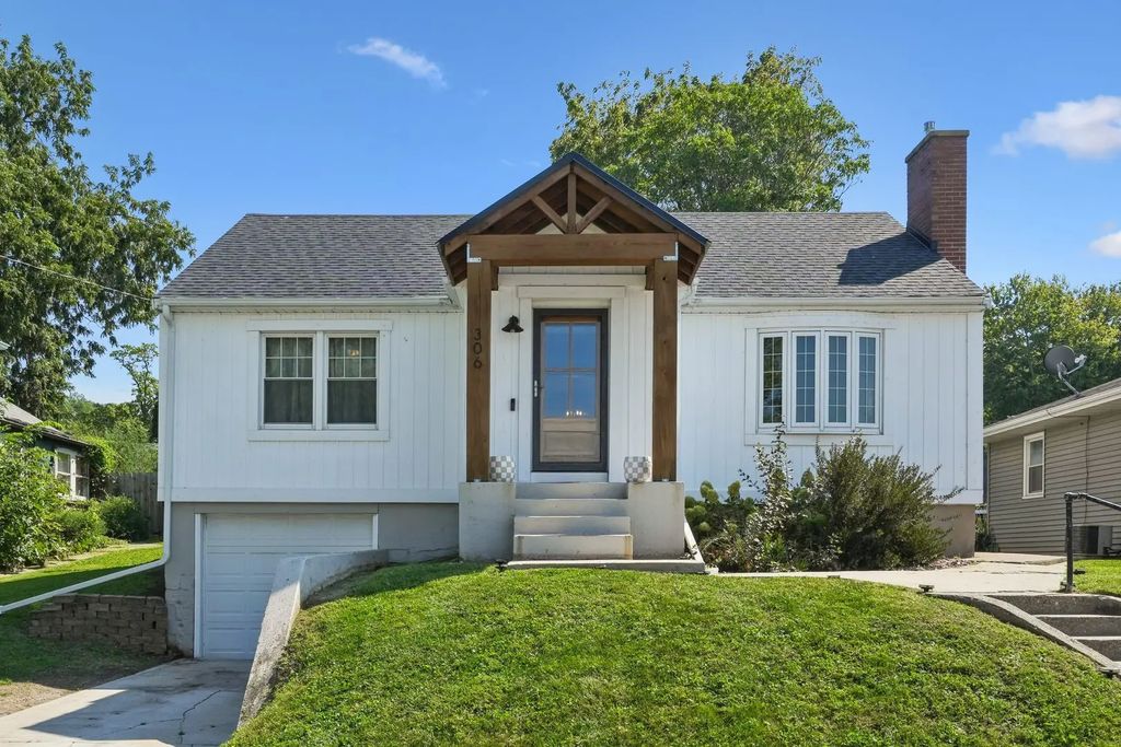 306 N Main Street, Port Byron