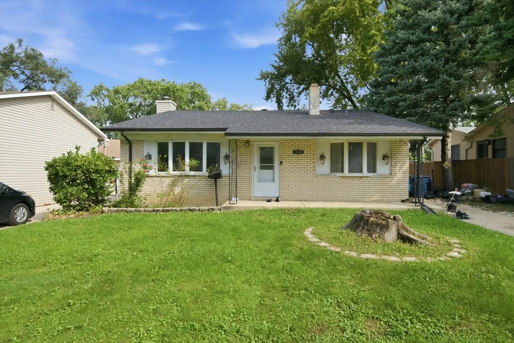 132 E Montana Avenue, Glendale Heights