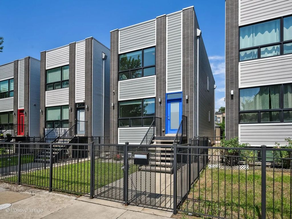 2544 W Warren Boulevard, Chicago, 60612