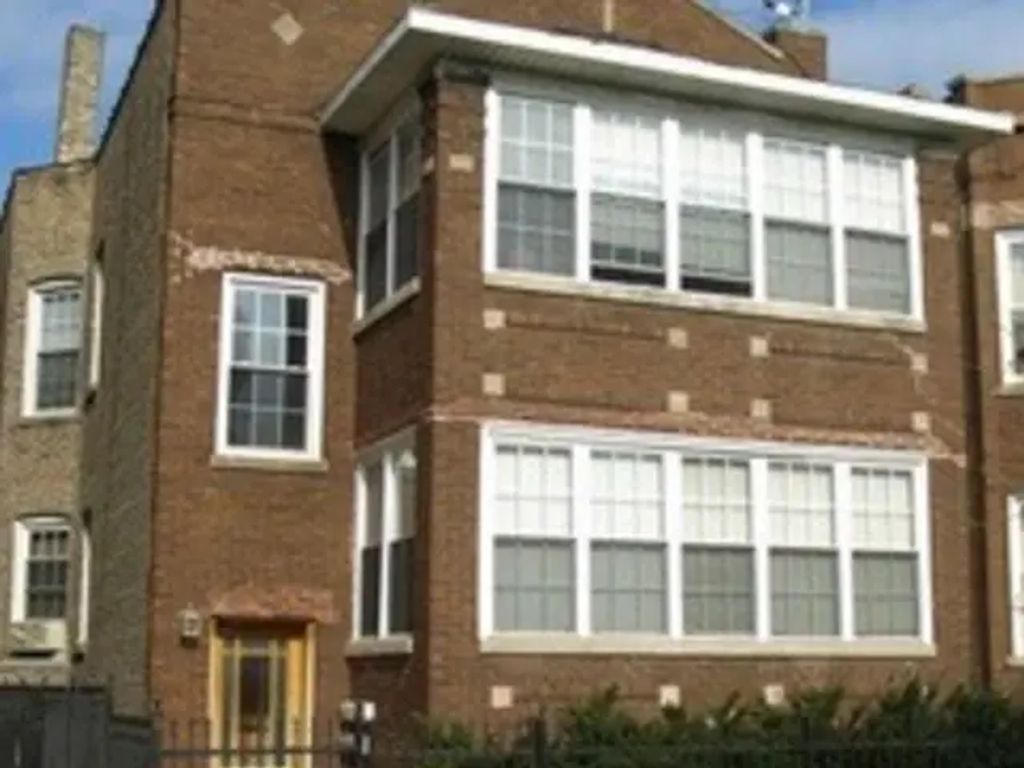 4418 N Albany Avenue, Chicago
