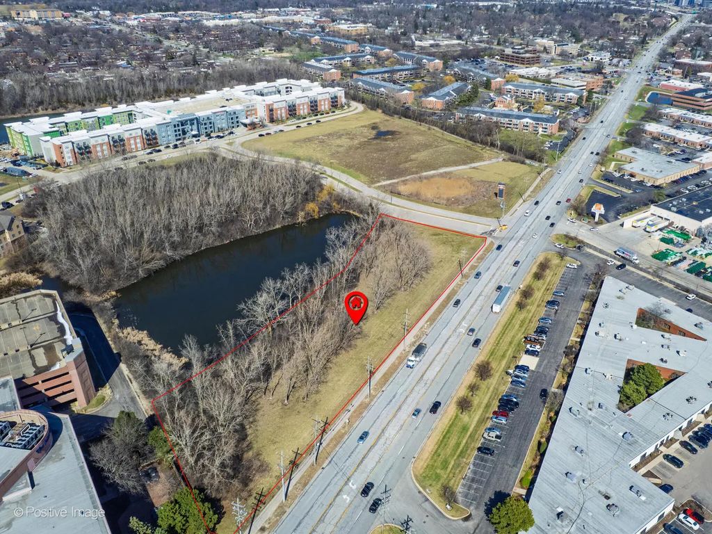 1s678 Oakbrook Lake, Oak Brook