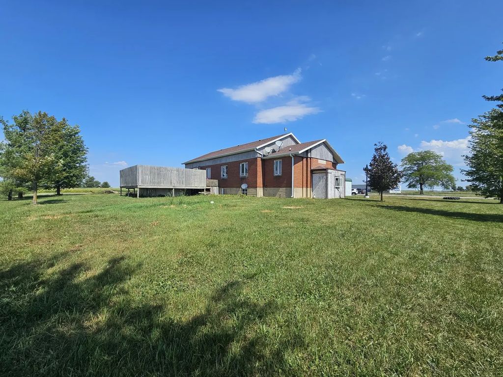18015 N 2100 East Road, Pontiac