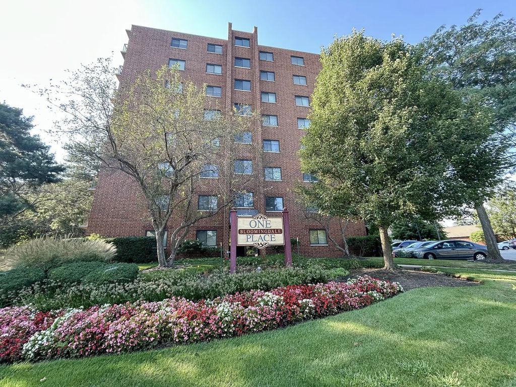 1 Bloomingdale Place 606, Bloomingdale
