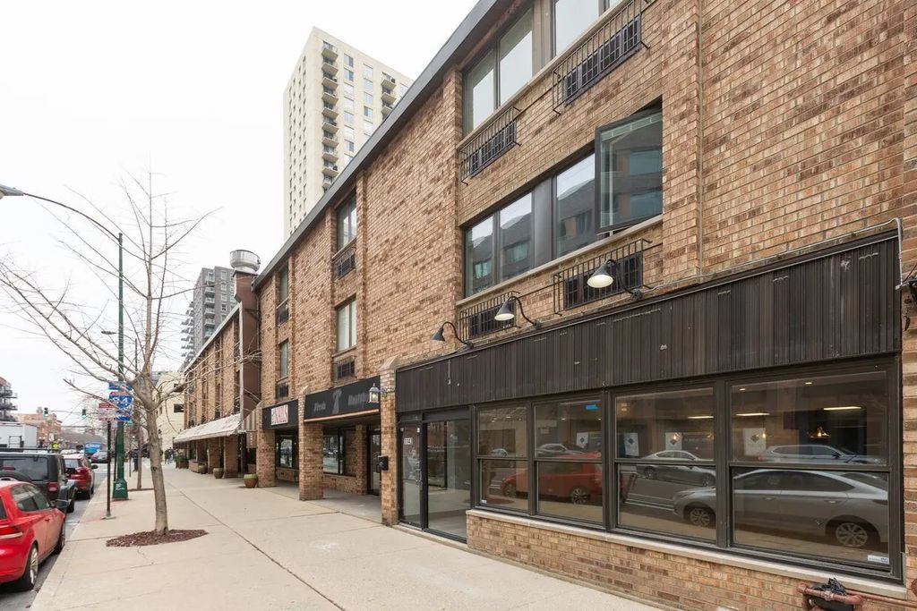1143 N Wells Street, Chicago