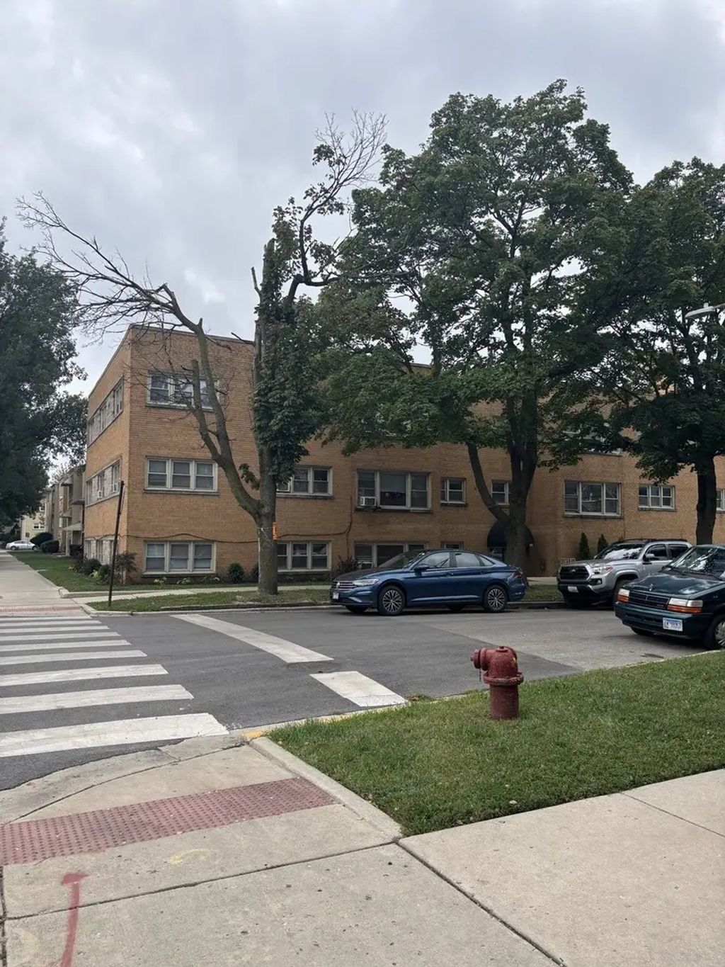 5601 W Byron Street A, Chicago, 60634