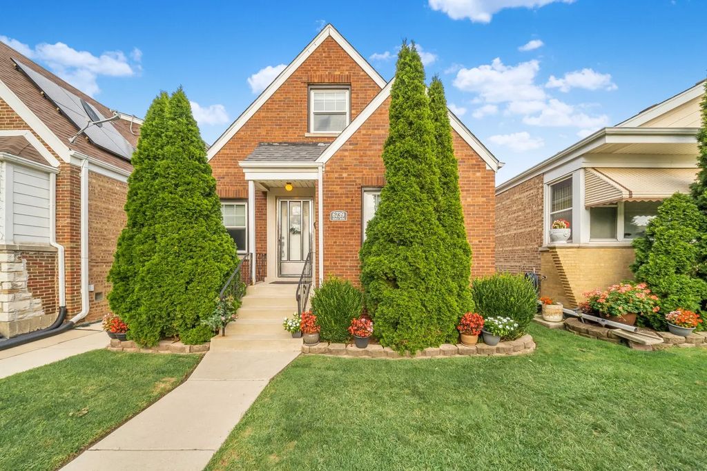 6739 S Kedvale Avenue, Chicago