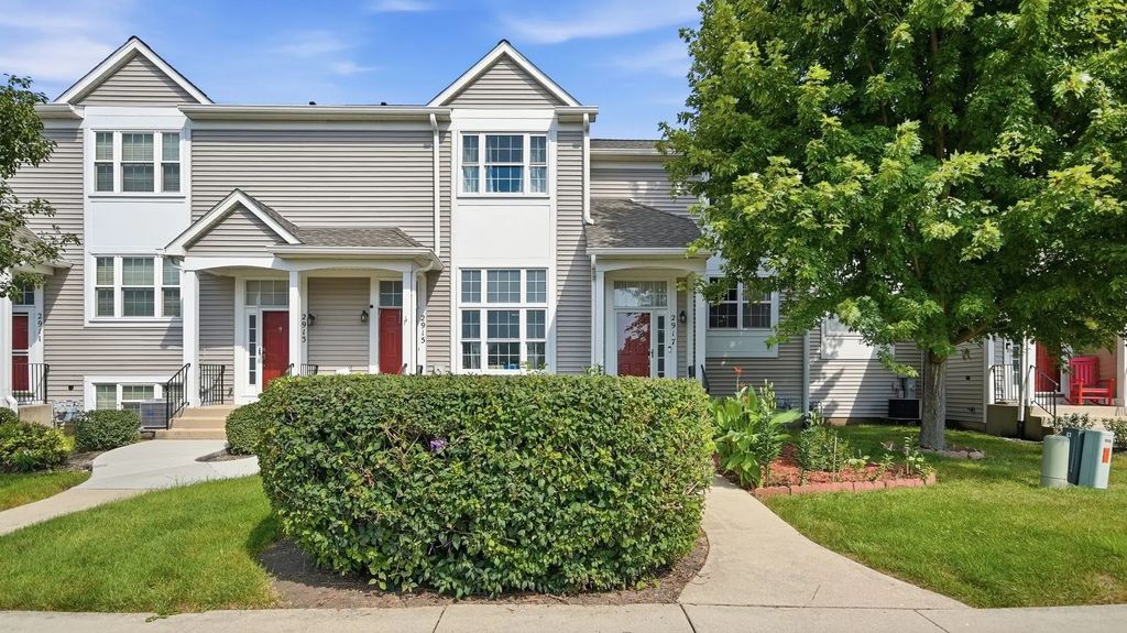 2917 Shelly Lane 2917, Aurora