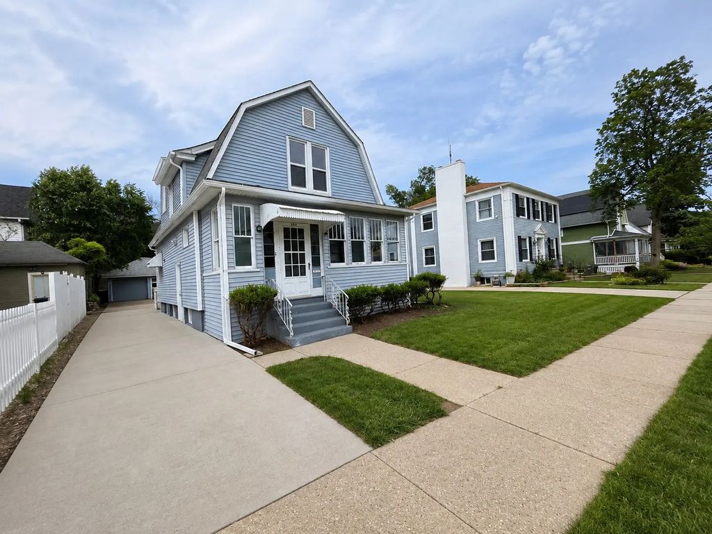 506 Barrett Street, Elgin