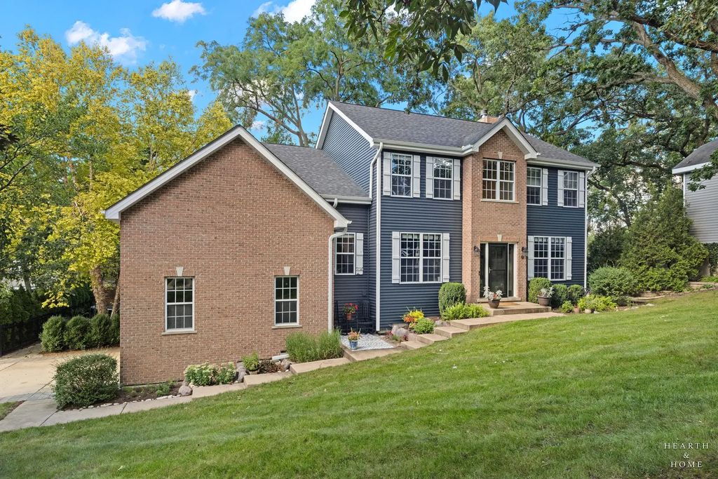 399 Asbury Avenue, Fox River Grove