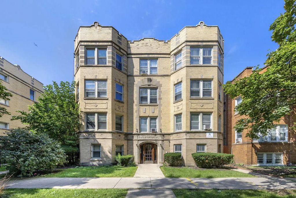 6318 N Artesian Avenue 203, Chicago, 60659
